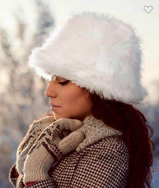 Fluffy Faux Fur Adjustable Strap Winter Bucket
Hat