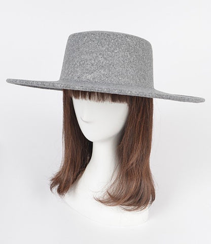 Wide brim flat top hat